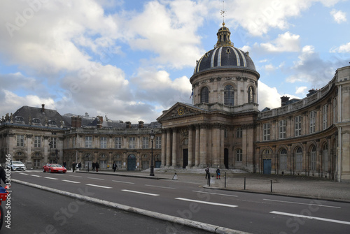 Paris, France : l'Institut de France, la coupole de l'Académie française.