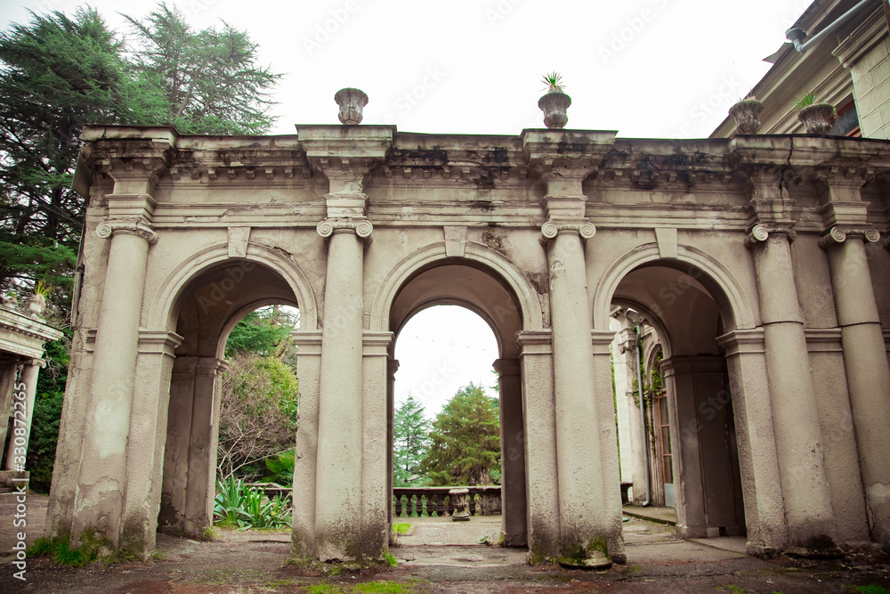 Obraz premium the old ,grey castle