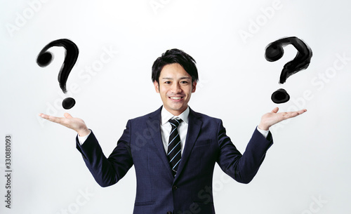 Wallpaper Mural 比較する男性 Torontodigital.ca