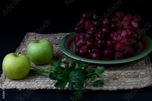 uvas y manzanas 