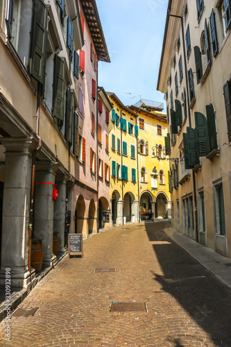 Fototapeta Naklejka Na Ścianę i Meble -  Udine, Italy. Beautiful streets of Udine in sunny day.