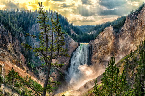cascate yellowstone national park photo