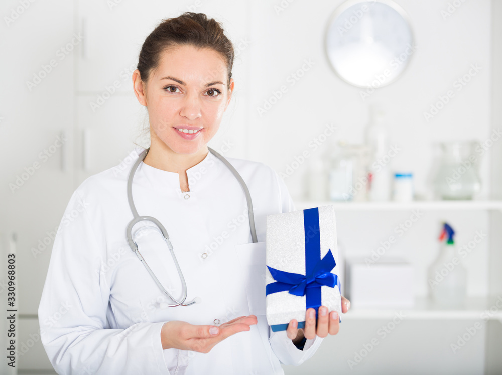 Fototapeta premium Female finnish doctor