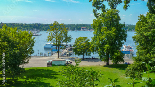 Canvas Print Wannsee with boat launch and promenade at Berlin