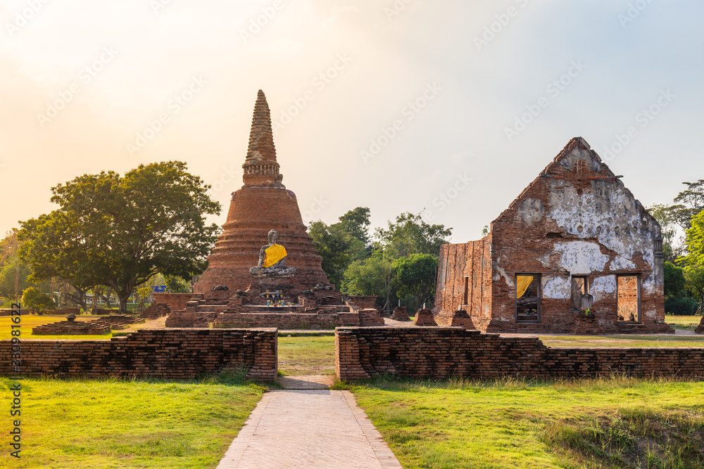 Landscape of Wat Lokayasutharam Temple in Buddhist temple Is a temple built in ancient times at Ayutthaya near Bangkok. Thailand