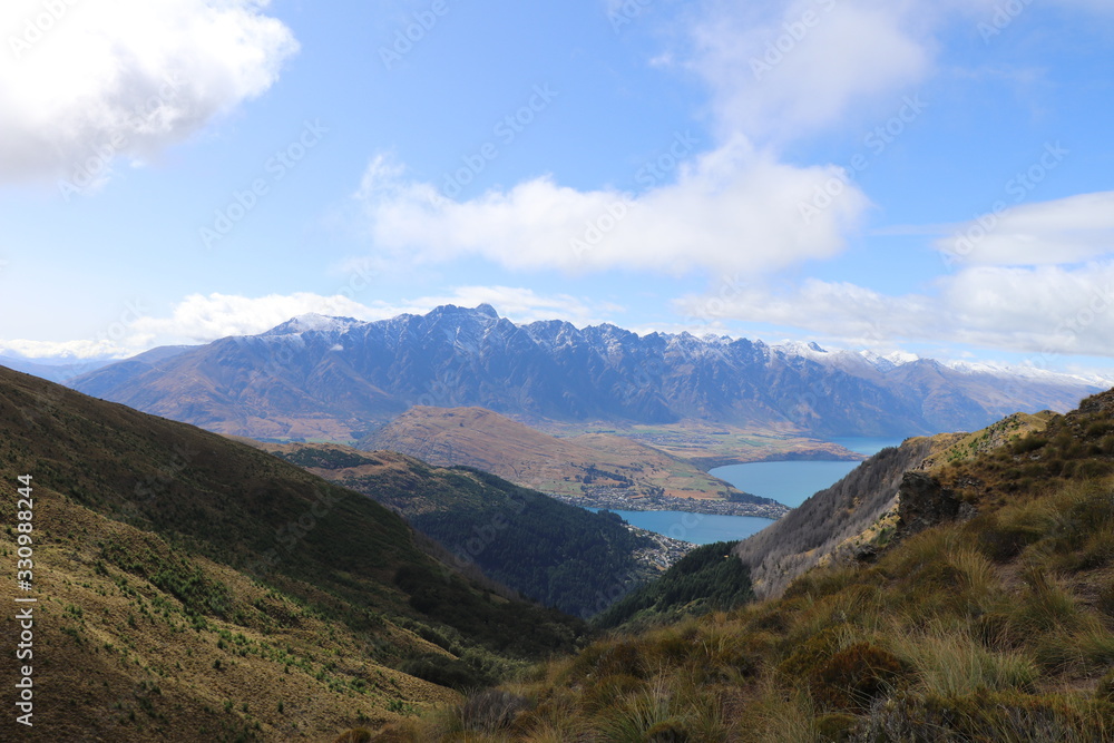 Naklejka premium Montagne Double Cone 