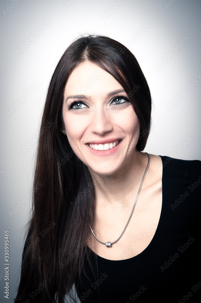 A lady with everyday jewelry for a chic look and trendy makeup with cosmetics