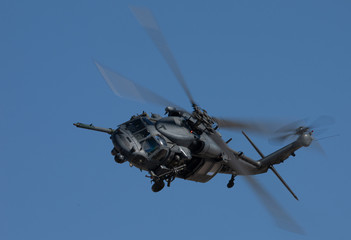 Handdoek met foto Helikopter UH-60 Black Hawk in vlucht  © ranchorunner