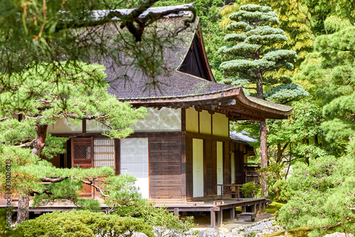Fotografi Traditional tea house in japanese style garden