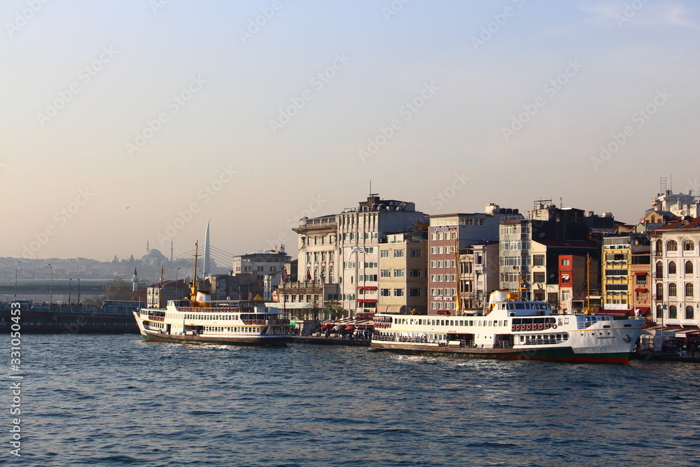 istanbul karakoy ferry station