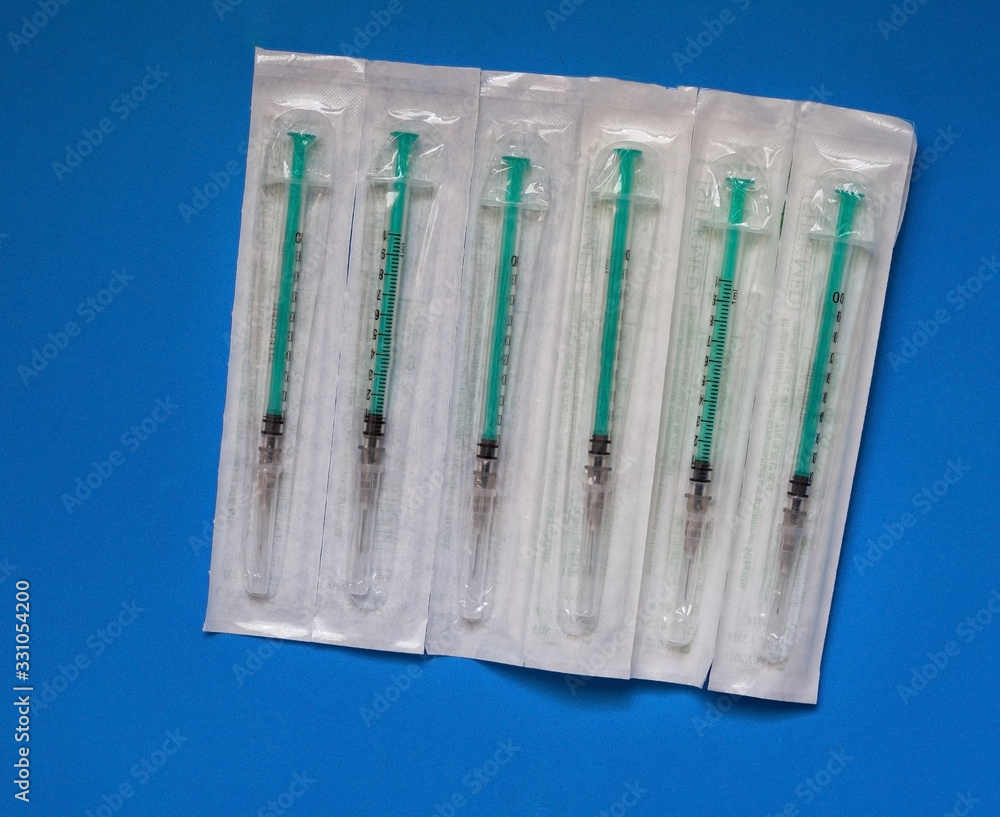 disposable insulin syringes in a package disposable insulin syringes in a package
