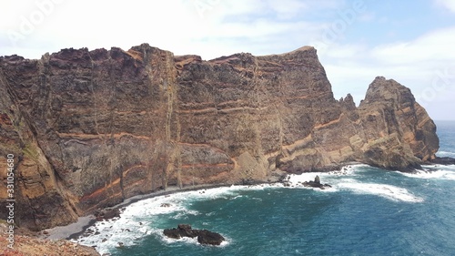 Madère, falaises abruptes de Ponta de São Lourençe