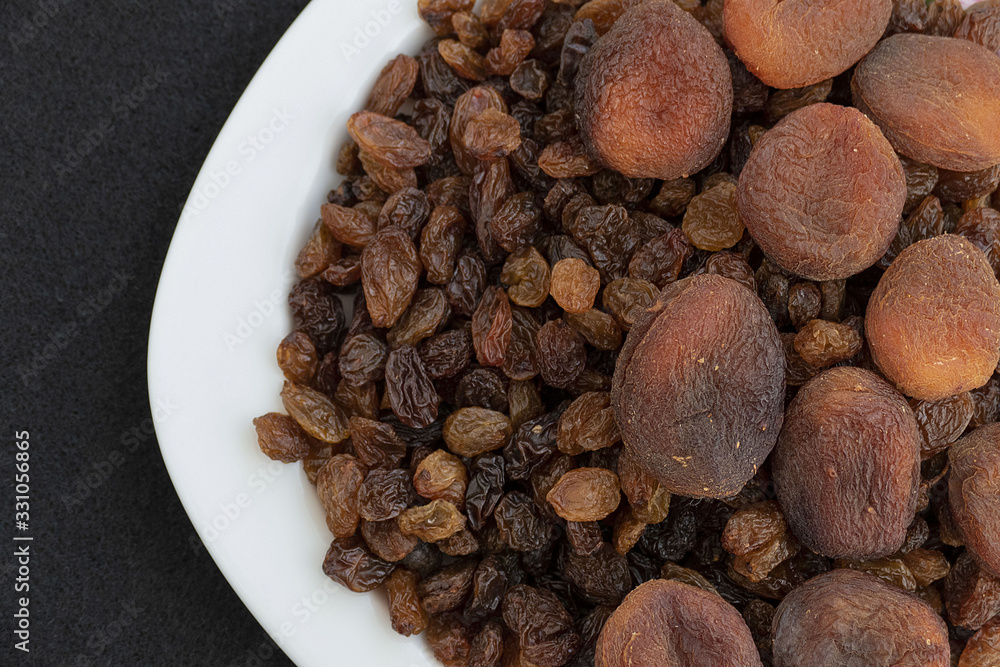 Obraz premium dried fruits that are nutritious and strengthen the immune system for humans,