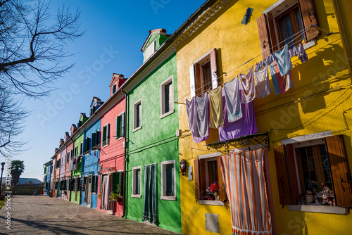Burano, isla famosa por sus encajes y casas de colores en la laguna de Venecia, norte de Italia. © Nora