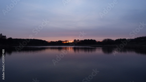 zachód słońca nad jeziorem (2020-03-15)