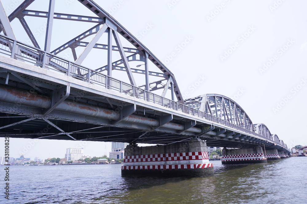 Obraz premium Krung thon bridge
