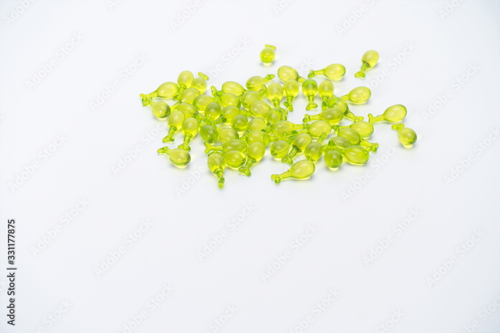 Capsule shaped air freshener, it can carry around, with the smell of perfume to make the surrounding smell more pleasant. Capsule shaped air freshener, it can carry around, with the smell of perfume to make the surrounding smell more pleasant.