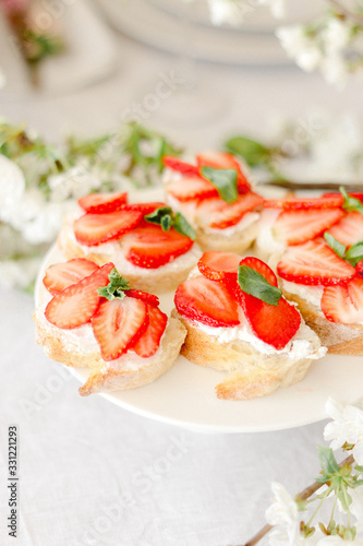 bruschetta with cream and strawberry