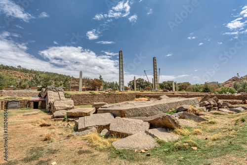 Φωτογραφία ruins of famous Ancient monolith stone obelisk, symbol of the Aksumite civilization