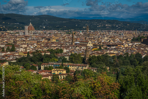 Panorama of Florence with Santa Maria del Fiore cathedral (Duomo), Palazzo Vecchio town hall, Santo Spirito and Santa Croce church © contarex
