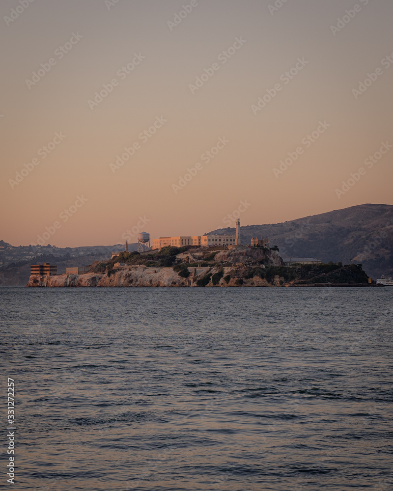 Prision de Alcatraz al atardecer isla