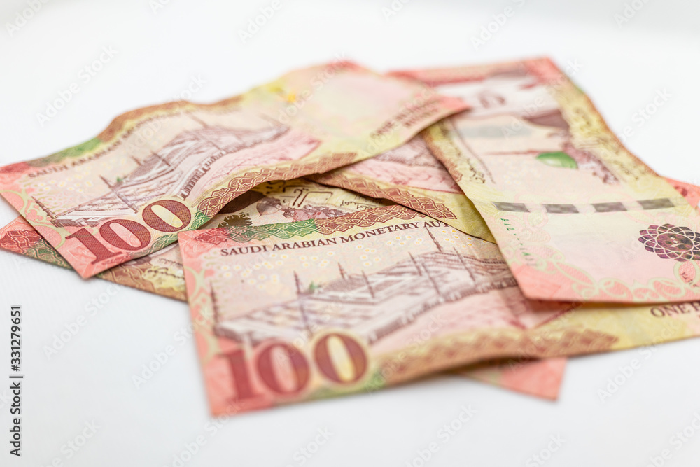 Saudi Arabian 100 Riyal bank note Saudi Arabian 100 Riyal bank note