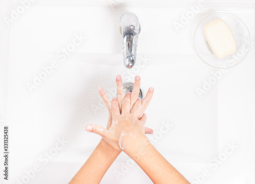 Lavado de manos, lavandose las manos. Salud y cuidado