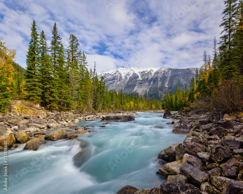 Takkakaw Falls, Yoho Alberta Kanada travel destination