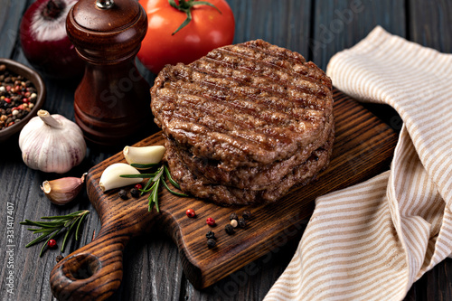 Foto Fresh meat cutlets