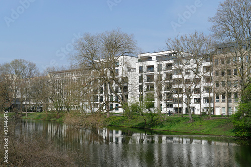 Wohnhäuser, Mehrfamilienhäuser im Frühling, Bremen photo