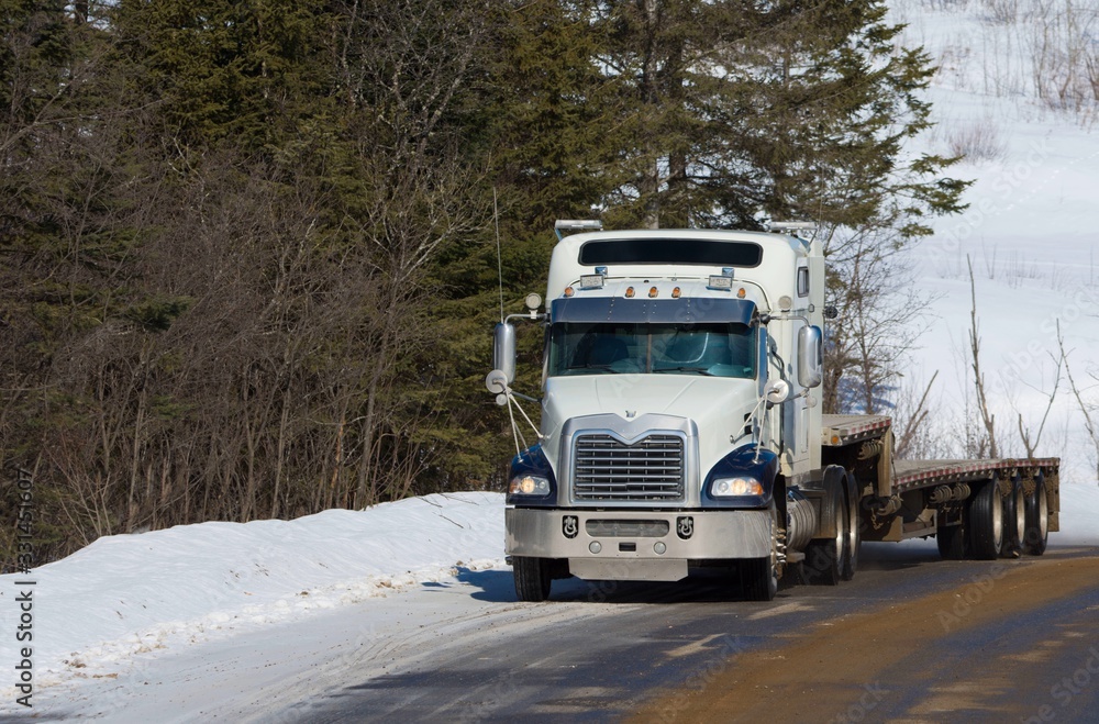 Camion lourd pour le transport forestier au Québec, Canada Camion lourd pour le transport forestier au Québec, Canada