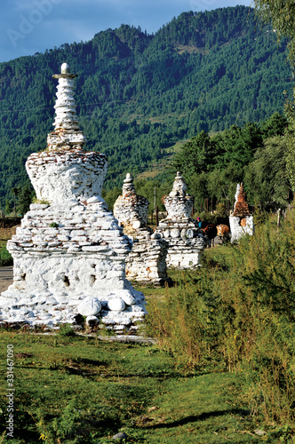 Bhoutan - Chakar - Stupa (Chorten)
