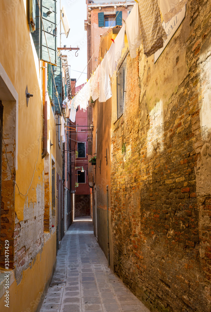 Deserted alley in the old district of Venice