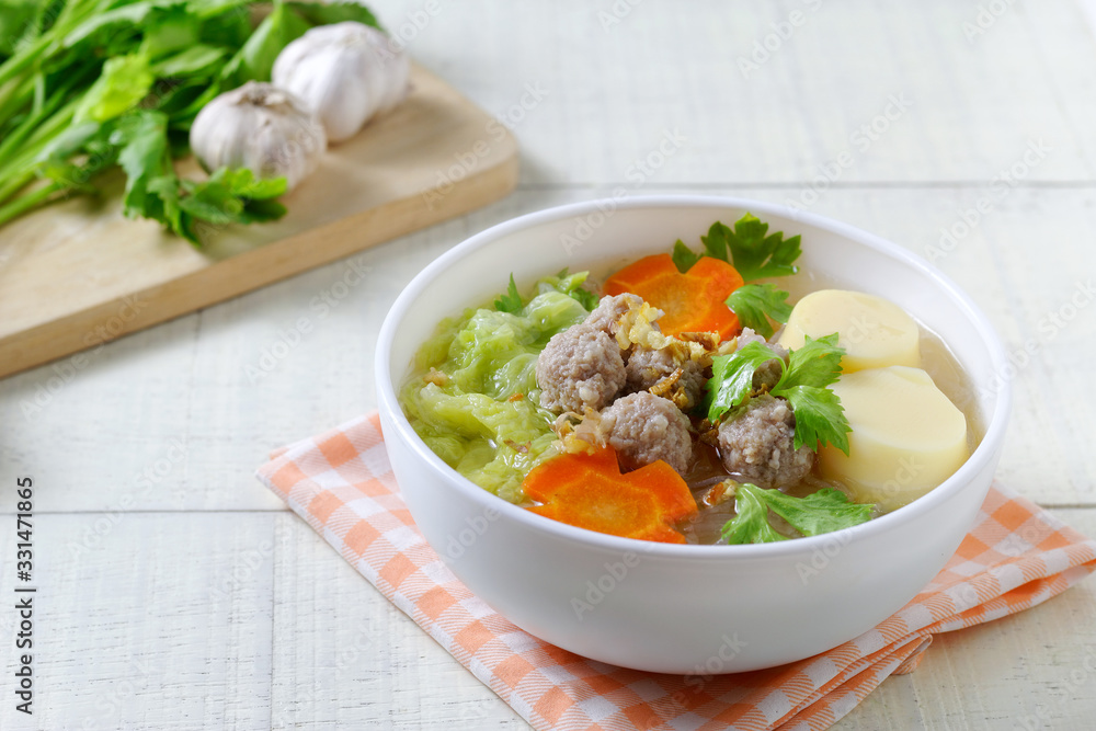 Clear glass noodle soup with Minced Pork,Vegetables and egg tofu (Gaeng Jued Woon Sen) Clear glass noodle soup with Minced Pork,Vegetables and egg tofu (Gaeng Jued Woon Sen)