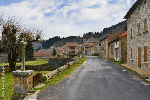 Entrée au village de Saint-Martial (07310) sur la D215, département de l'Ardèche en région Auvergne-Rhône-Alpes, France © didier salou