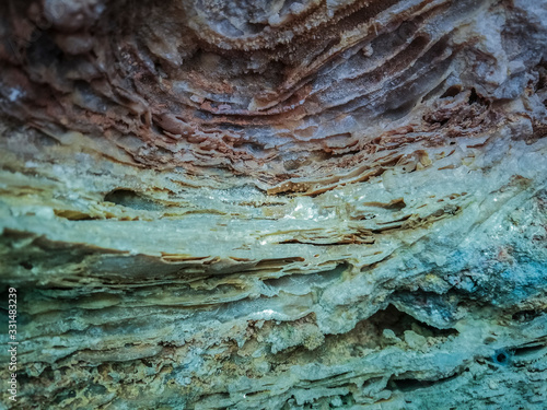 formacion rocosa dentro de una gruta en el cerro de las mitras en monterrey.