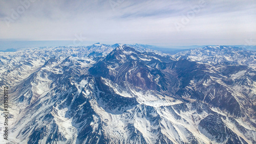 cordilheira dos andes vista da janela do avião