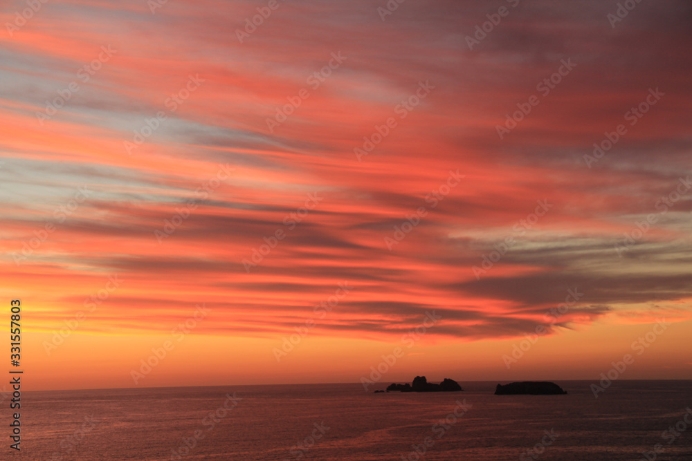 Fototapeta premium sunset over the sea