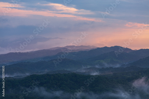 朝霧と朝焼けの風景 © Yusuke Kawakami