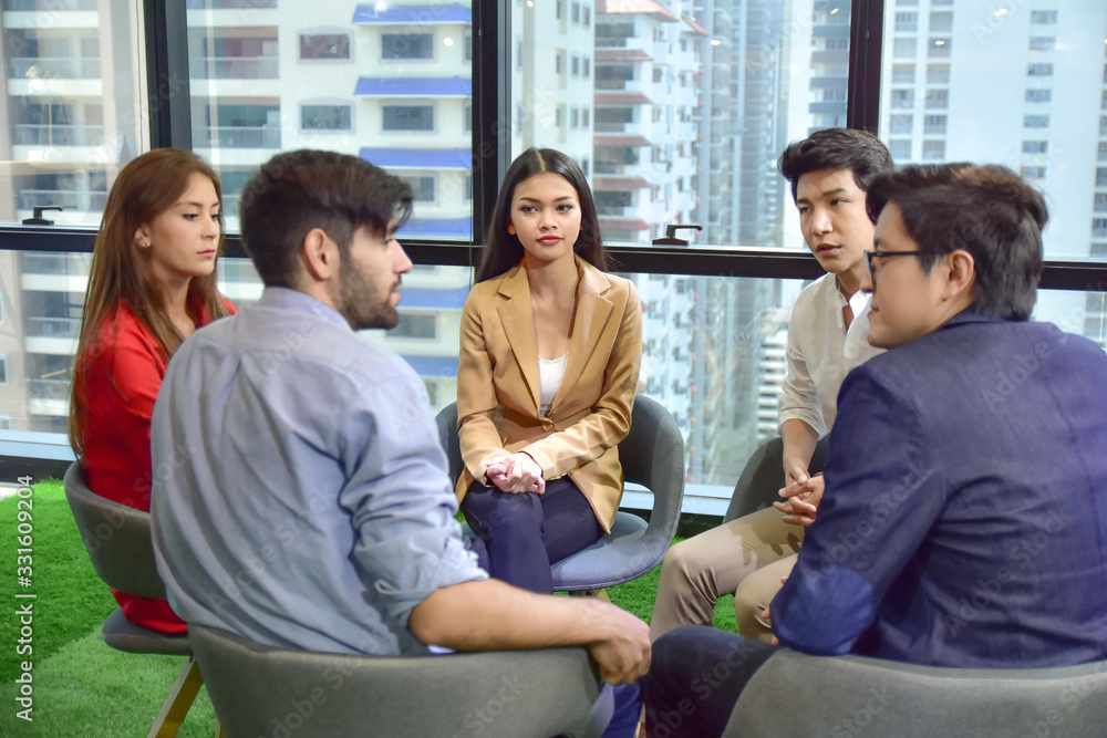 A group of people are working together to discuss mental health problems in the form of mental health, work stress. A group of people are working together to discuss mental health problems in the form of mental health, work stress.