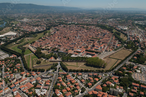 LUCCA - le mura dall'alto toscana photo