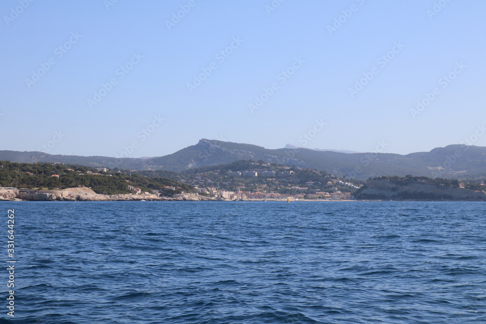 Bootstour bei der Küsten- und Hafenstadt Cassis am Mittelmeer bei Marseille in Südfrankreich