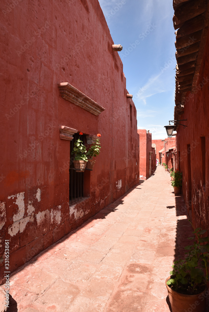 Ruelle étroite à Arequipa, Pérou