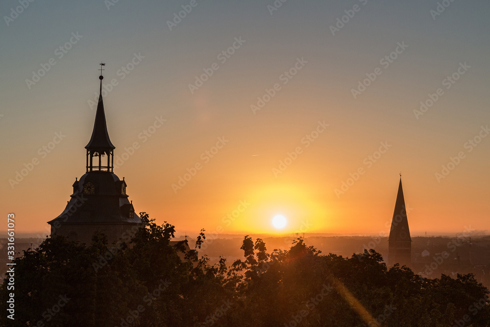 Obraz premium Lüneburger Sonnenaufgang