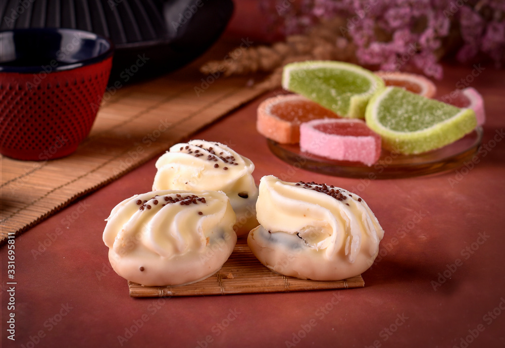 cookies with cream and jelly cookies with cream and jelly