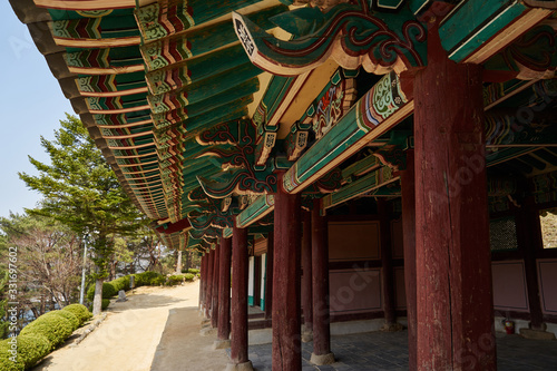 Seonseonghyeon Guesthouse in Andong-si  South Korea. Seonseonghyeon Guesthouse was created in the Joseon Dynasty.