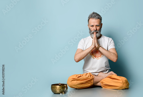 Εκτύπωση καμβά Mature gray-haired man in dhoti clothes