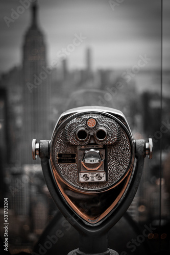 A Telescope In Manhattan, New York © eesa