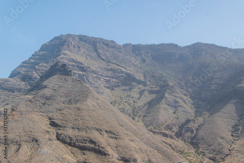 Wanderung von El Risco nach Anden Verde in den Bergen im Nordwesten von Gran Canaria kurz nach dem Sandsturm Calima. Die Sicht ist noch etwas eingeschränkt.
