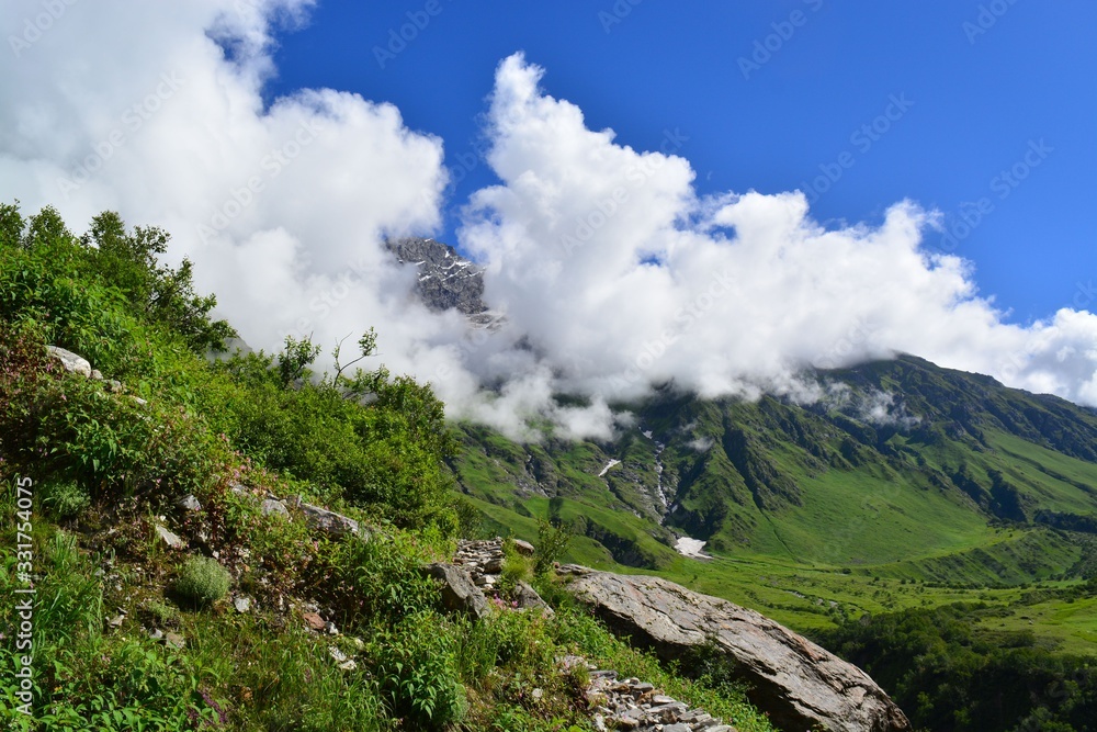 Relax in cloud makes you refresh Relax in cloud makes you refresh
